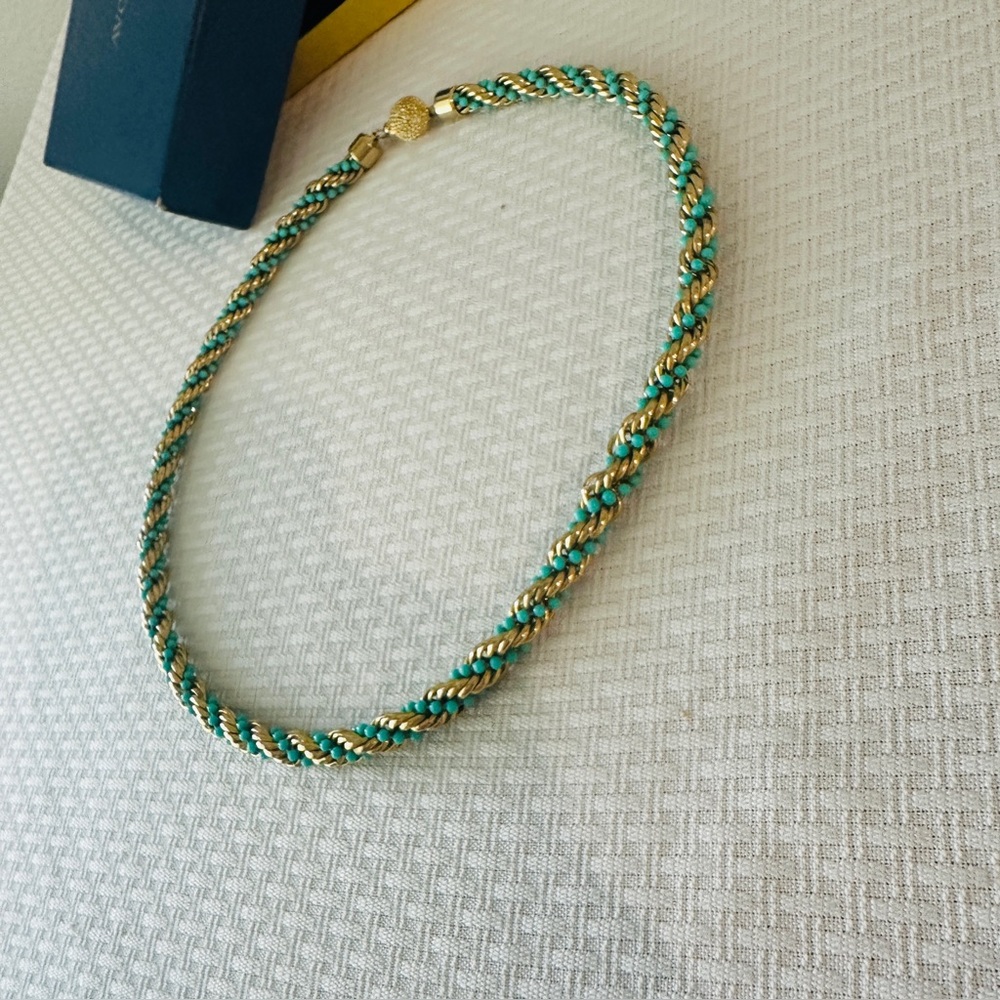 Vintage Gold Plated Turquoise Rope Twist Necklace 20” Signed Avon 1972 - Picture 3 of 11